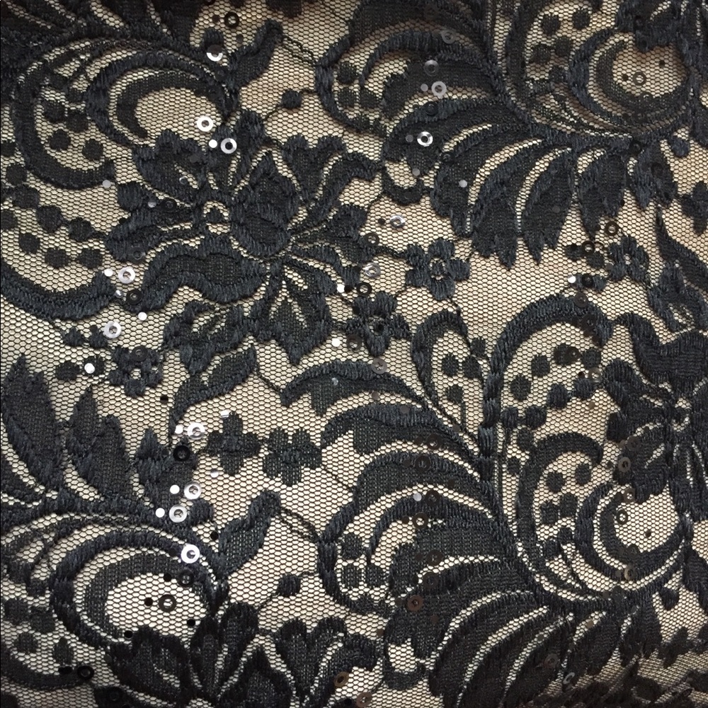 NWT. Black Lace Cocktail Dress. Size 4 - Picture 5 of 6